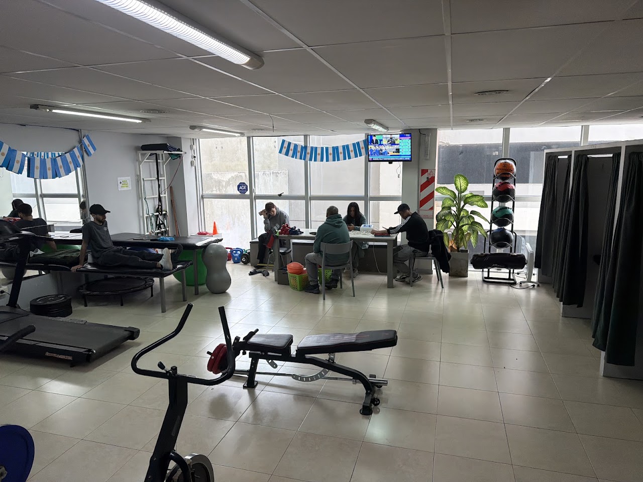 Sala de rehabilitación y equipamiento de Fortius